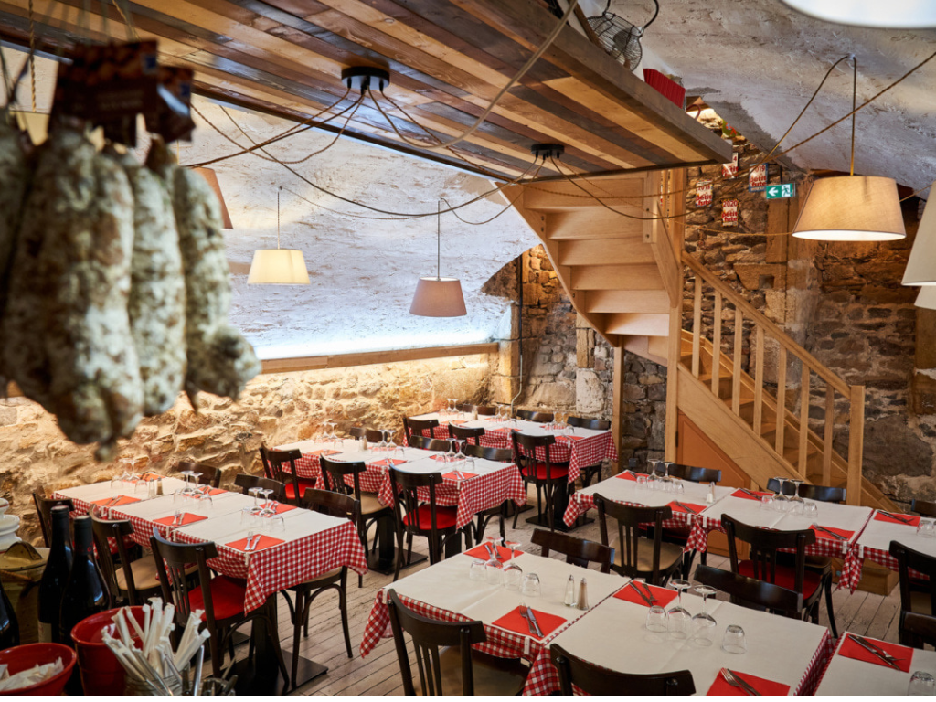 CHEZ GRAND-MERE